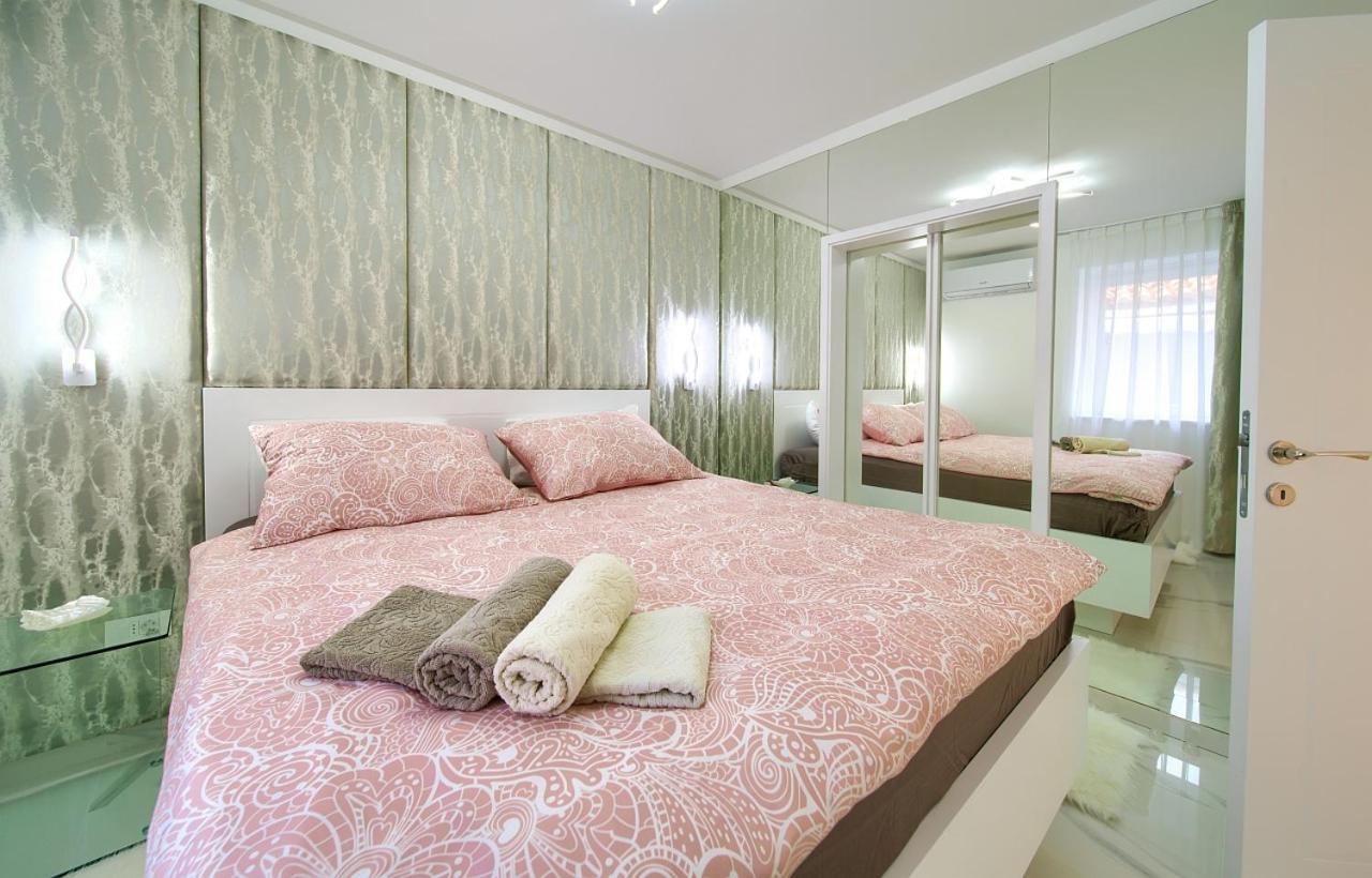 Casa Aurelia - Aurelia Design Apartment Krk Town Luaran gambar